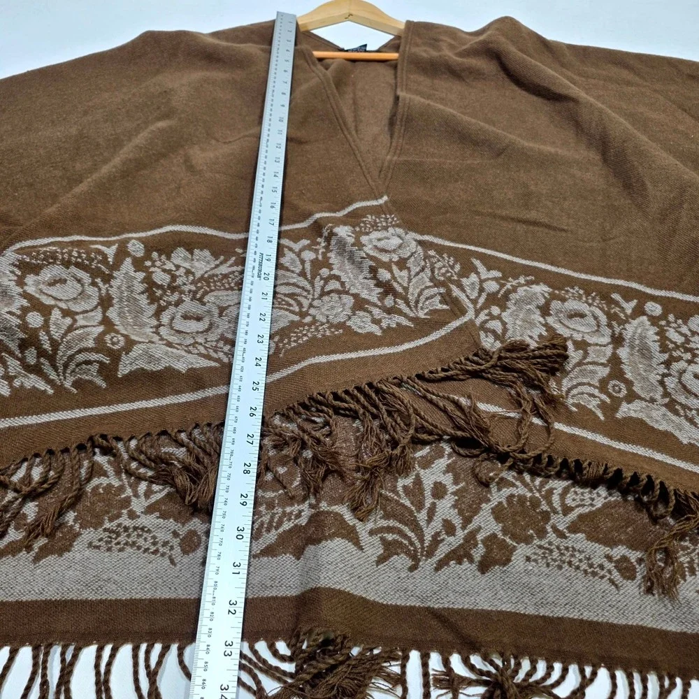Cejon Poncho Wrap Wom OS Brown Floral Jacquard Fringe Shawl Cape Boho Open Front